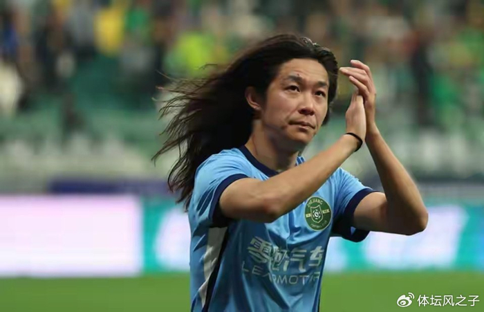 开云体育官网-因贴脸抗议马宁致导致续约告吹，李提香称仅10分钟后就联系李金羽|辽宁|浙江队|浙江男篮|铁人|球队_新浪体育_新浪新闻